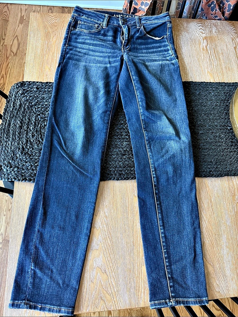 American Eagle Straight Leg Jeans in Blue Size 6 Like New